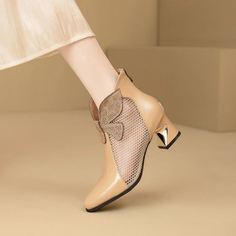 凉靴女2025春款网靴结水钻时装短靴软底软面尖头粗跟女鞋高跟凉鞋