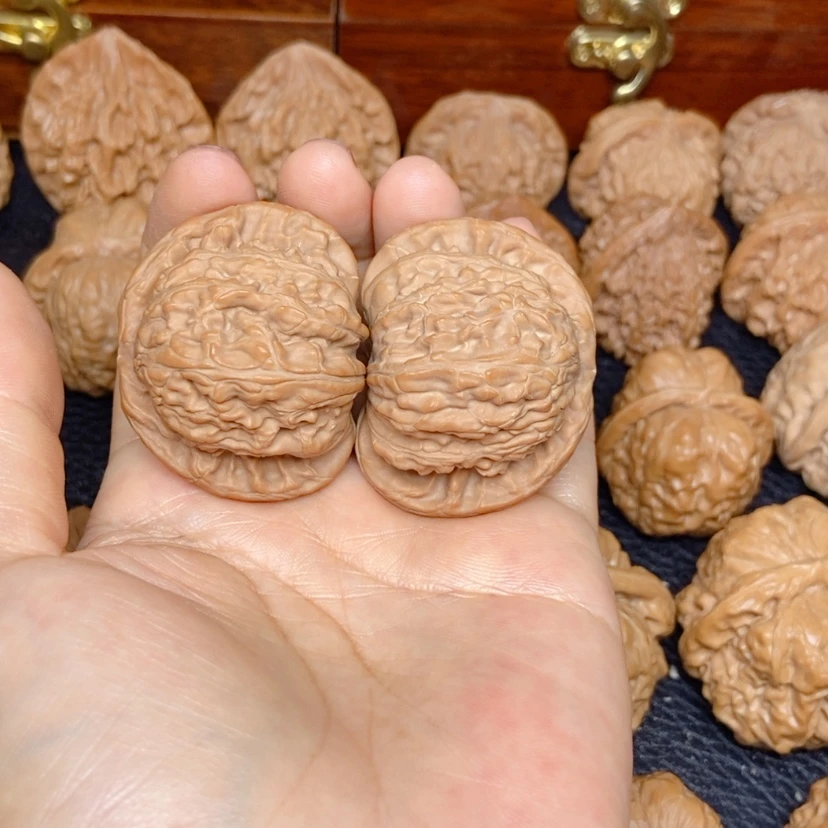 【闪购商品】文玩核桃吊坠欧*吉白狮子43