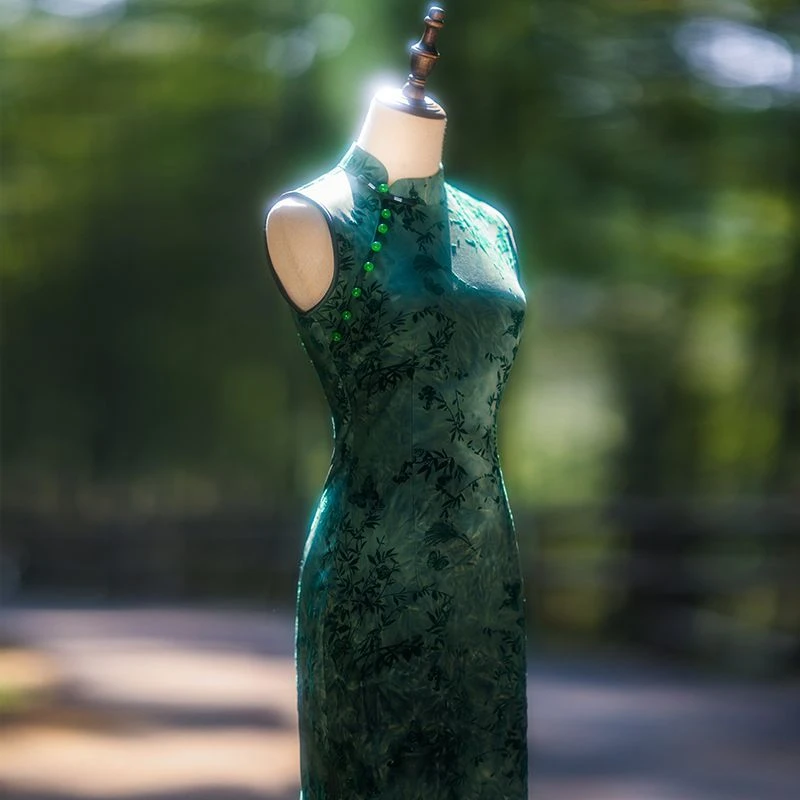 国风孔雀蓝2025夏季新款改良复古气质印花旗袍中式立领连衣裙