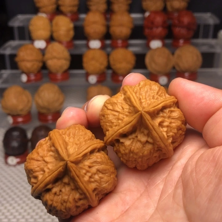 文玩核桃把件26四棱