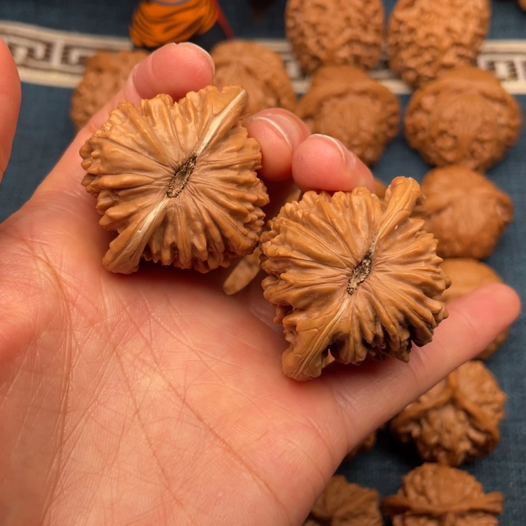 文玩核桃把件44汉高楼