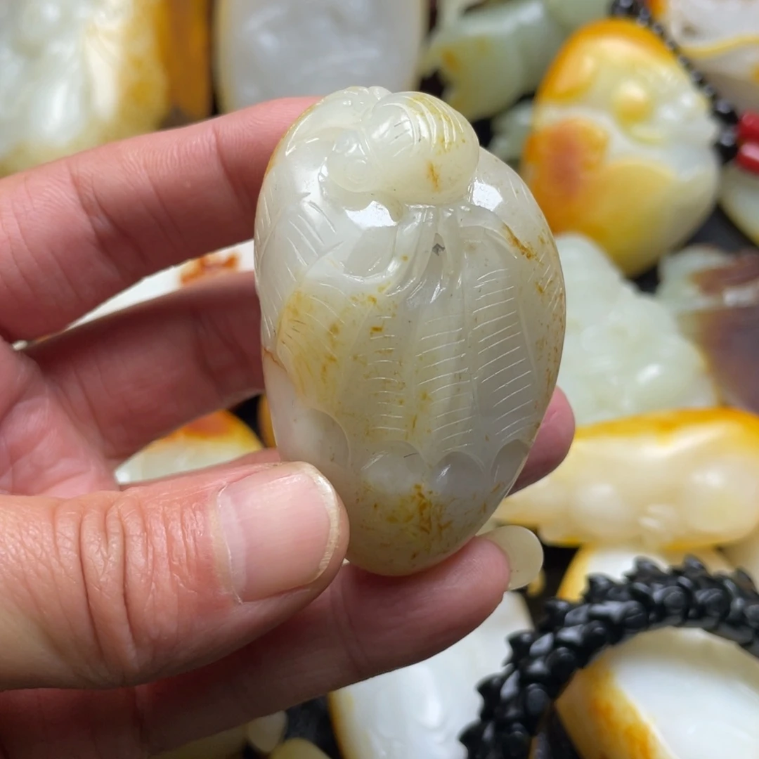 和田玉未镶嵌挂件