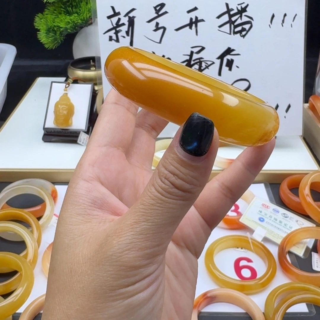 石英质玉（黄龙玉）未镶嵌手镯