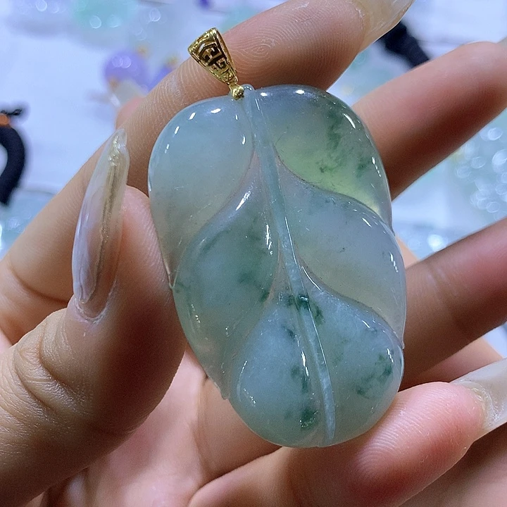翡翠颈饰18K金镶嵌天然翡翠A货吊坠