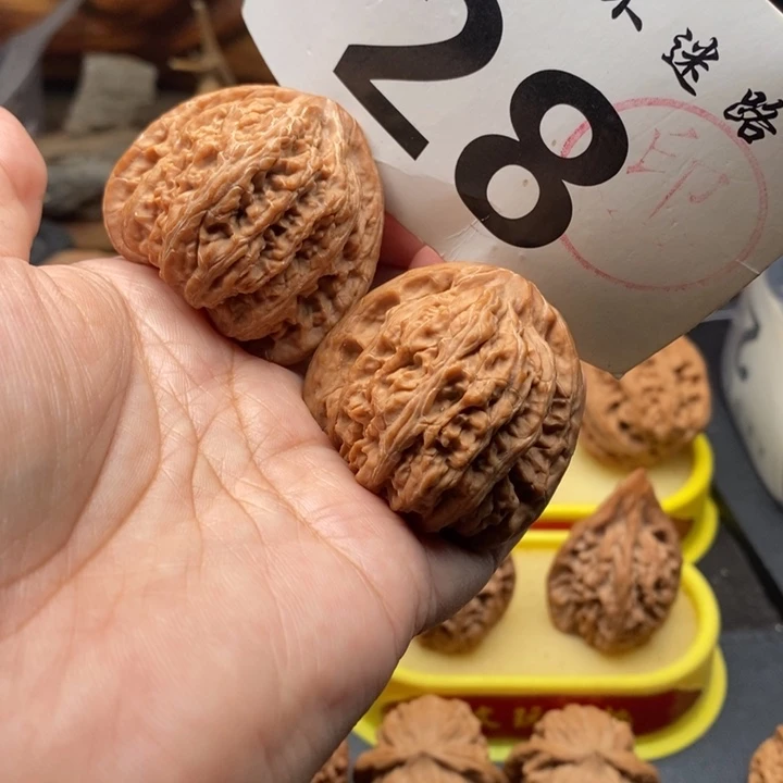 把件文玩核桃41全品货头红宝石