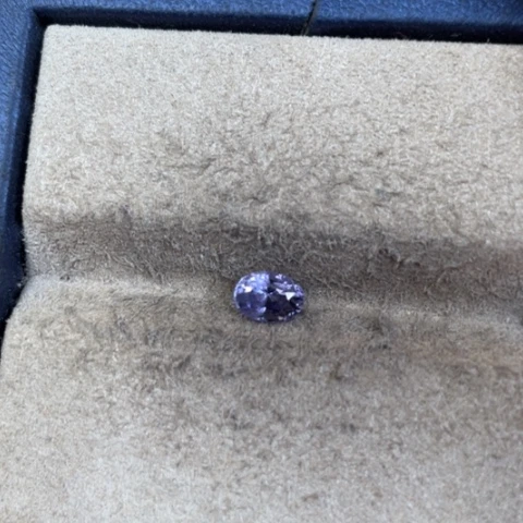 定制尖晶石裸石未镶嵌胡**子0.99克拉