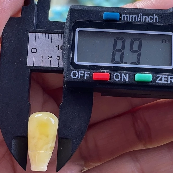 未镶嵌蜜蜡裸石66杂