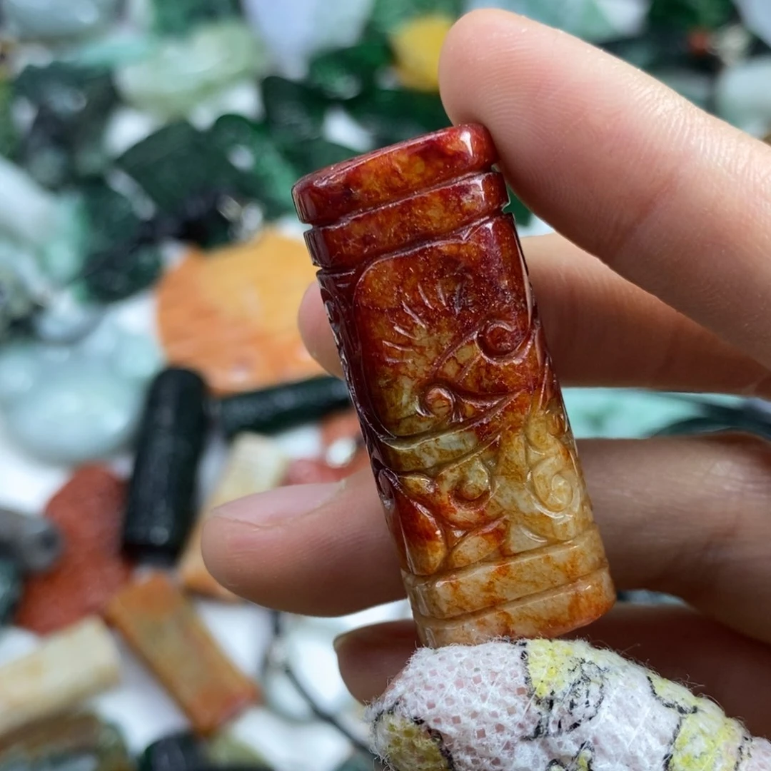 翡翠颈饰未镶嵌沫*