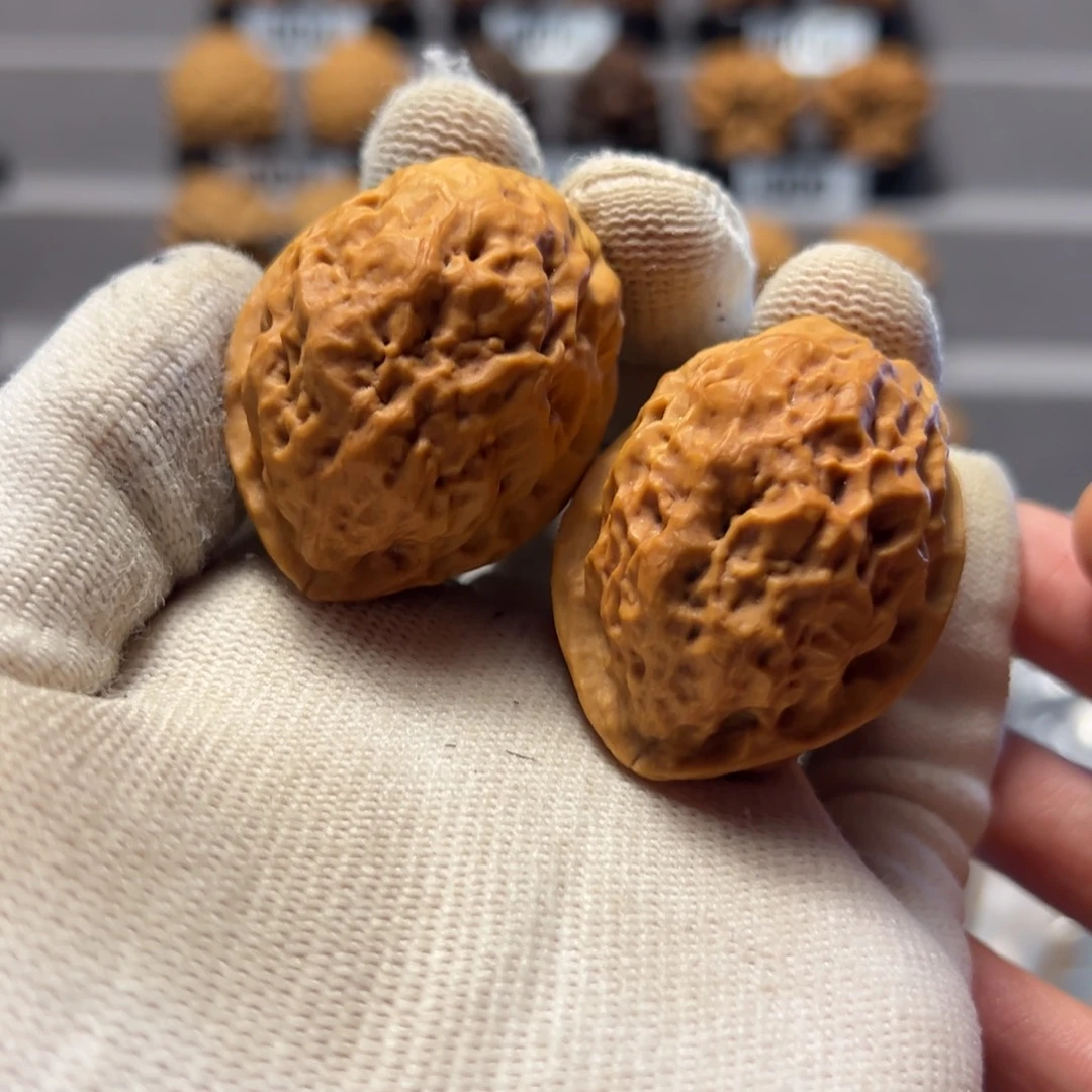 文玩核桃把件云南铁核桃26