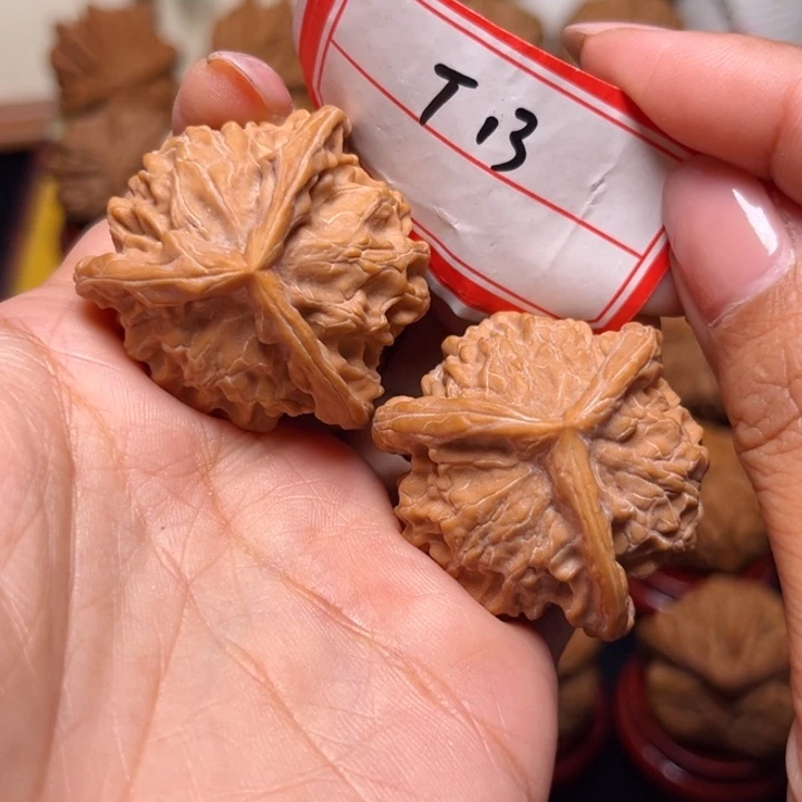 文玩核桃吊坠37盘山正奔13