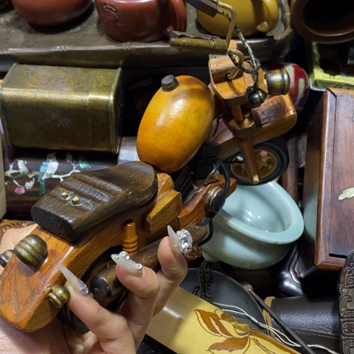 端景台紫檀木类木