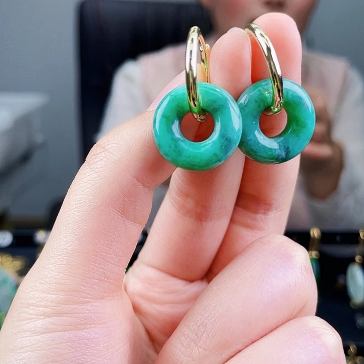 翡翠耳饰未镶嵌饰品