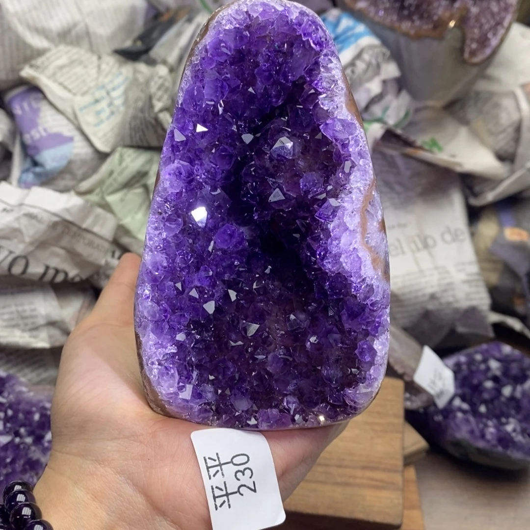 未镶嵌水晶大型摆件（非配饰）