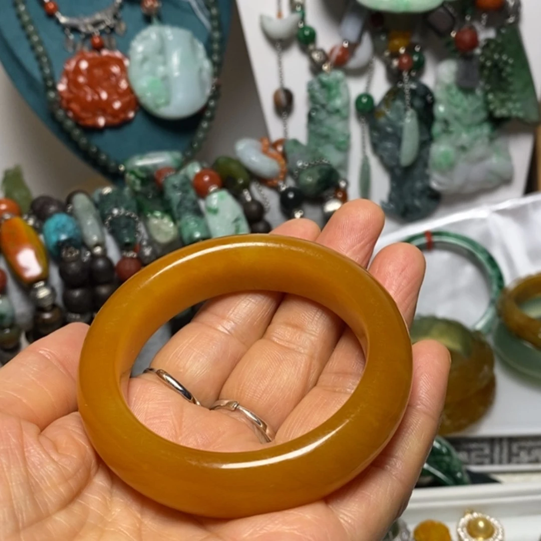 【闪购商品】翡翠吊坠(赠链)未镶嵌