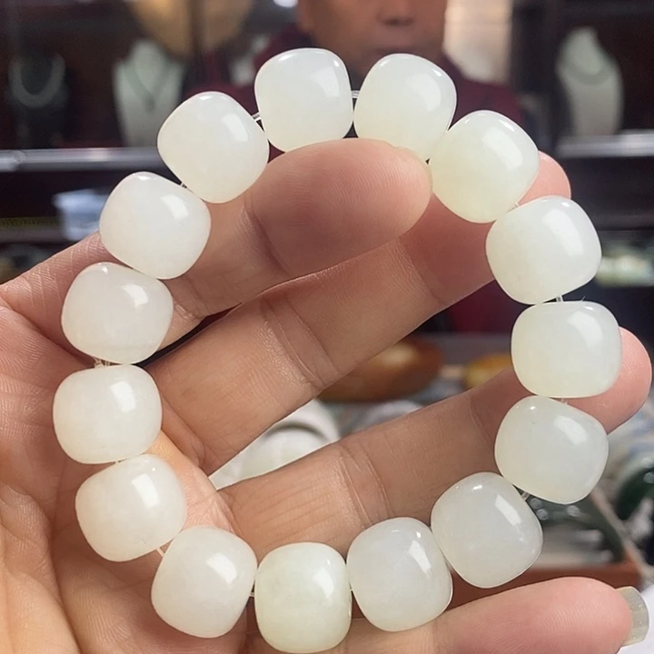 和田玉未镶嵌手串