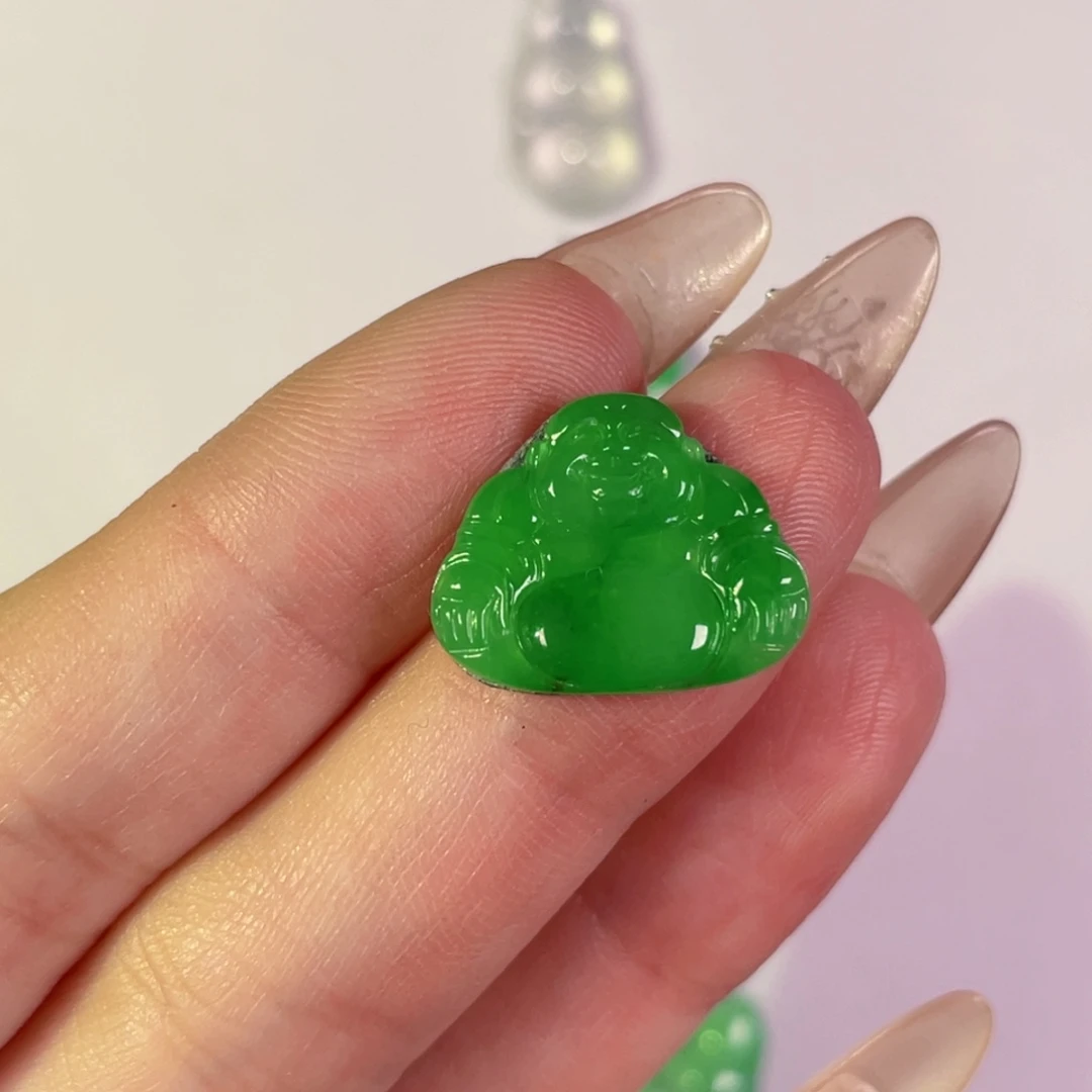 翡翠未镶嵌颈饰裸石