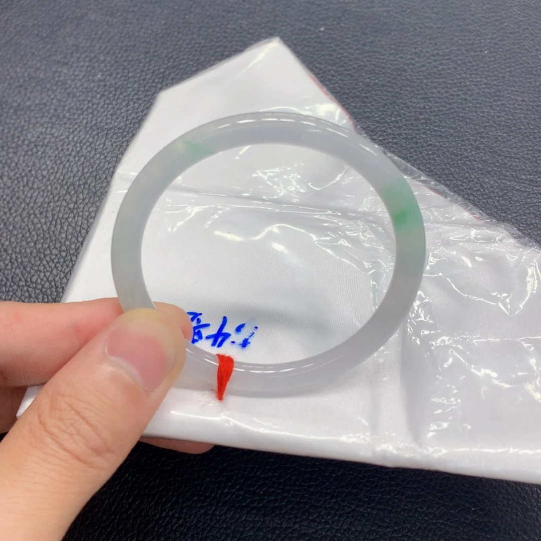 翡翠手镯（贵妃镯）未镶嵌翡翠