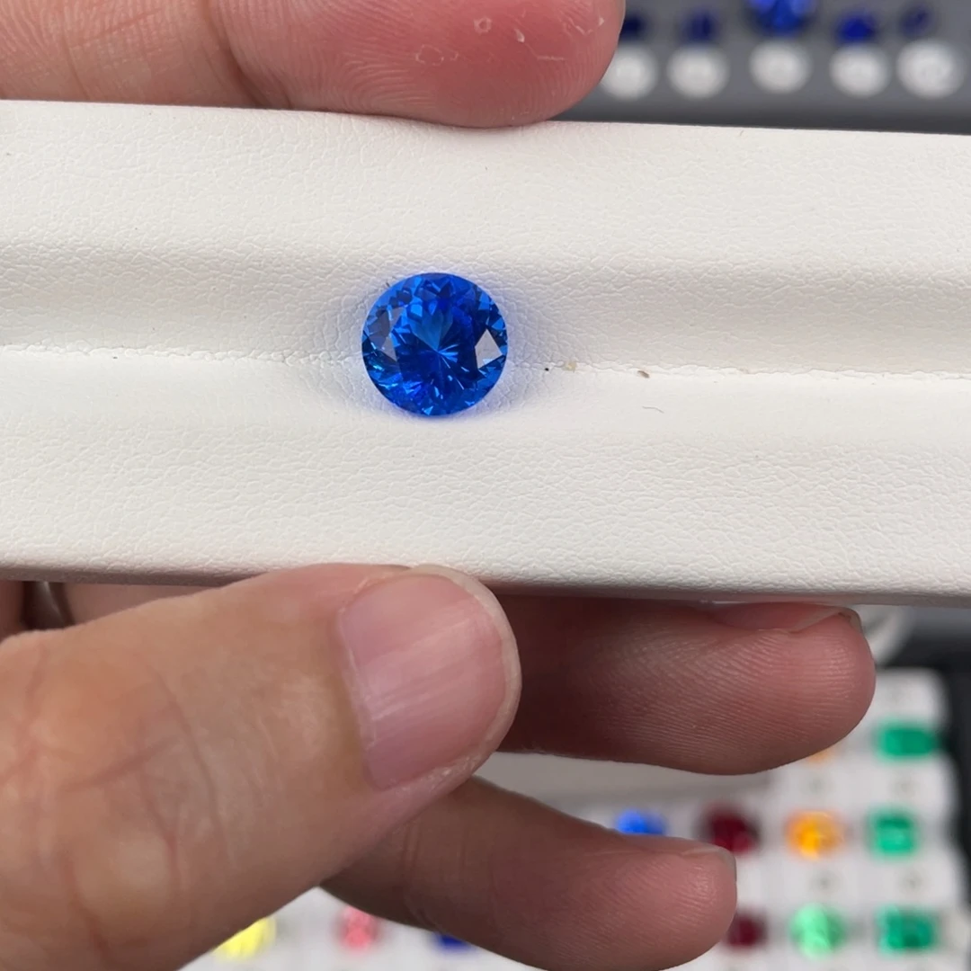 合成（培育）尖晶石裸石未镶嵌小*子3.39ct