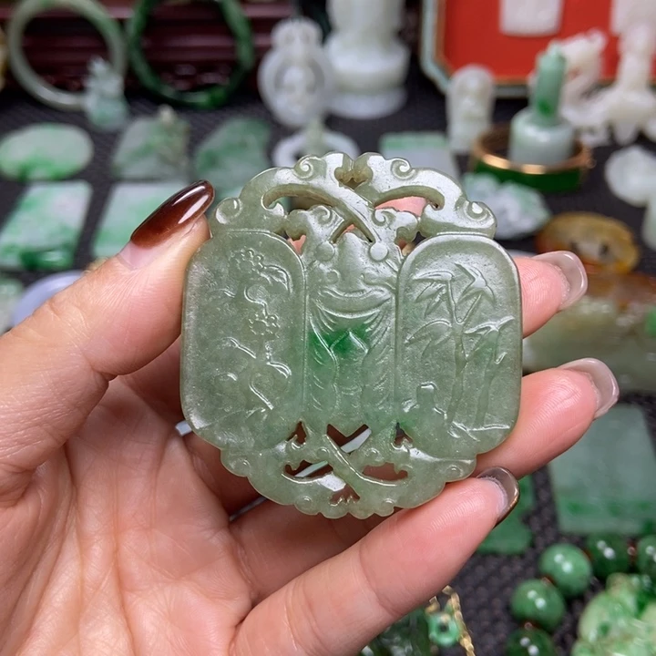 翡翠未镶嵌挂件清
