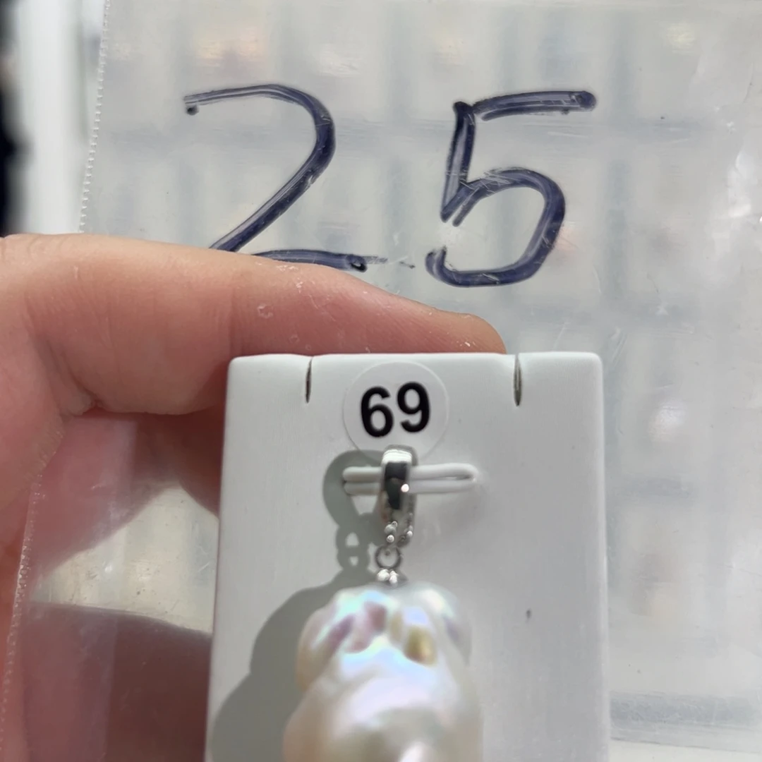 淡水珍珠颈饰合金