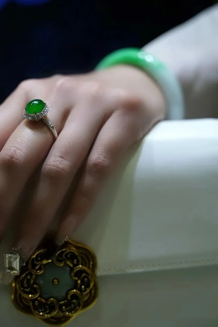 天然玉石蛋面戒指(多样性发其一)