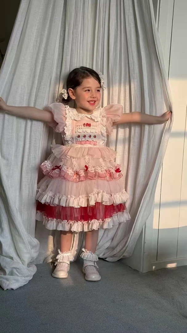 莫莉岛公主裙草莓刺绣洛丽塔生日裙