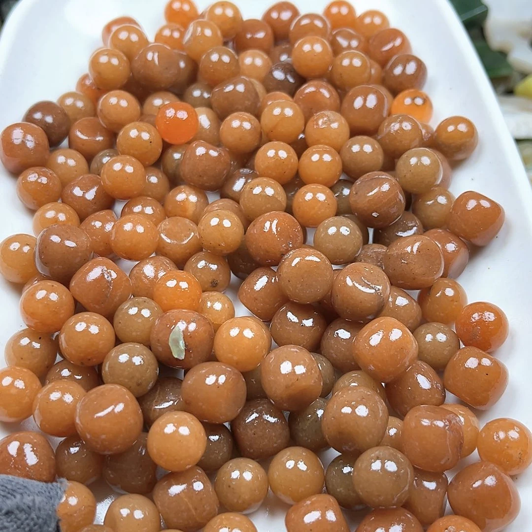 颈饰未镶嵌石英岩玉