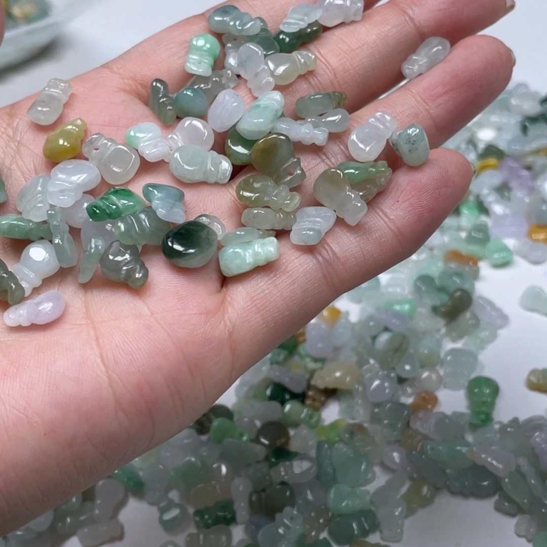 翡翠未镶嵌颈饰翡翠吊坠