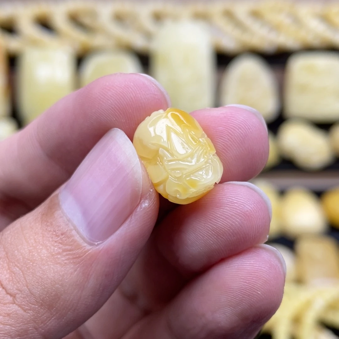 琥珀未镶嵌裸石琥珀蜜蜡