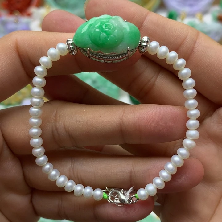 颈饰未镶嵌翡翠翡翠