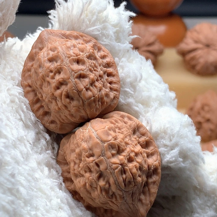 文玩核桃把件原树宝相塔