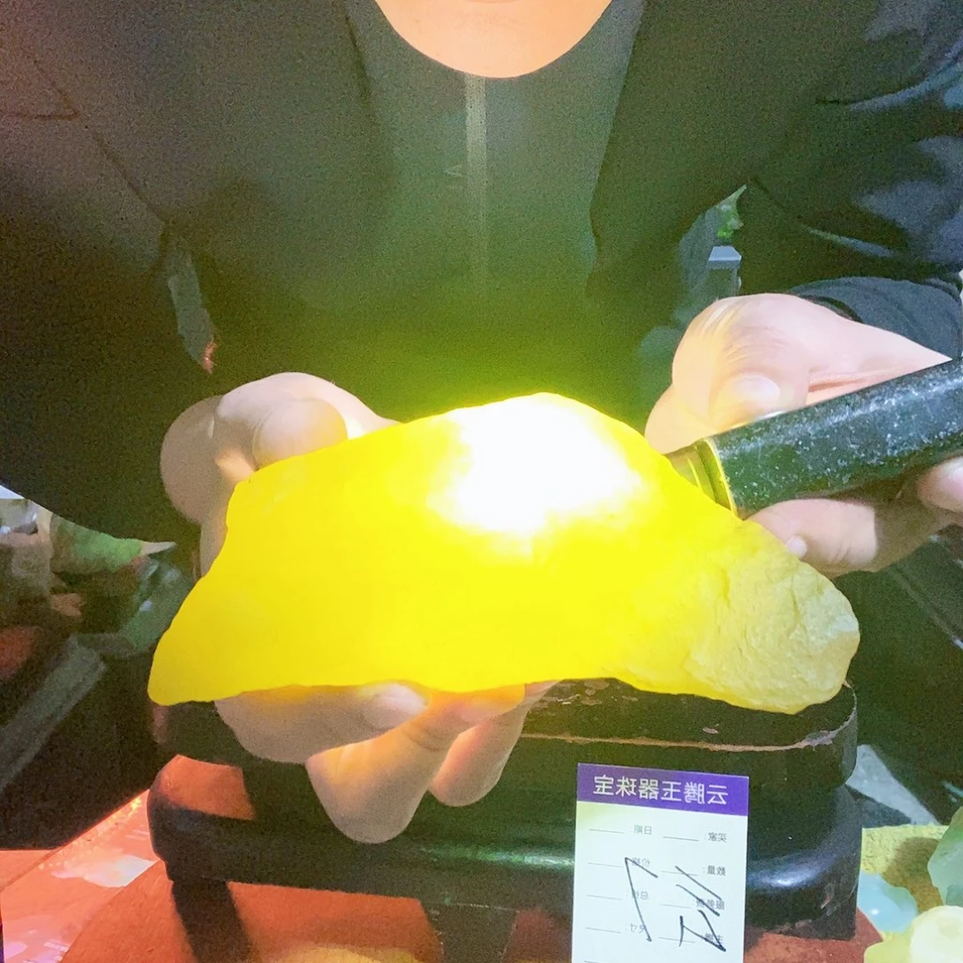 蛇纹石玉未镶嵌珠宝半成品