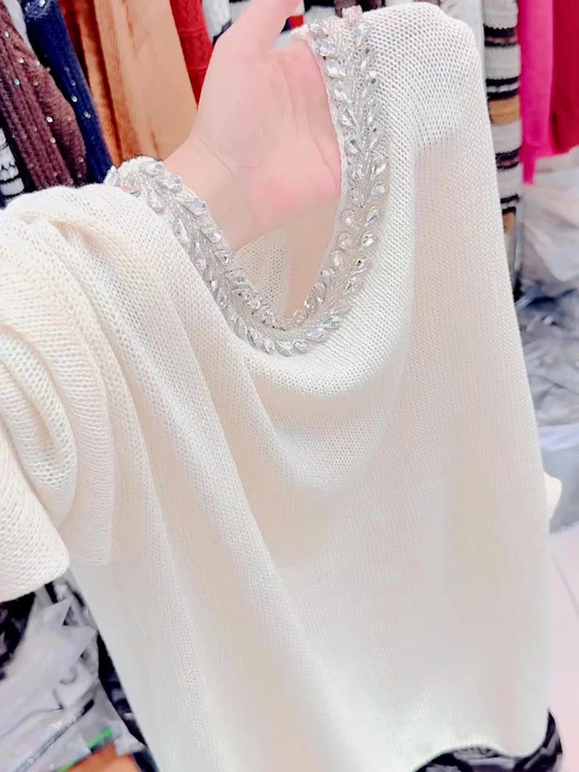 法式高级简约气质百搭舒适白色上衣女2025早秋圆领薄款长袖针织衫