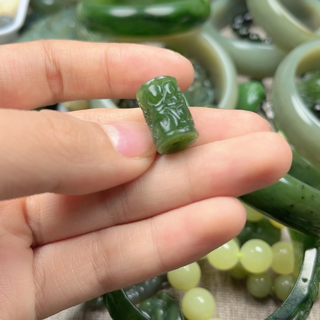 和田玉（碧玉）未镶嵌颈饰