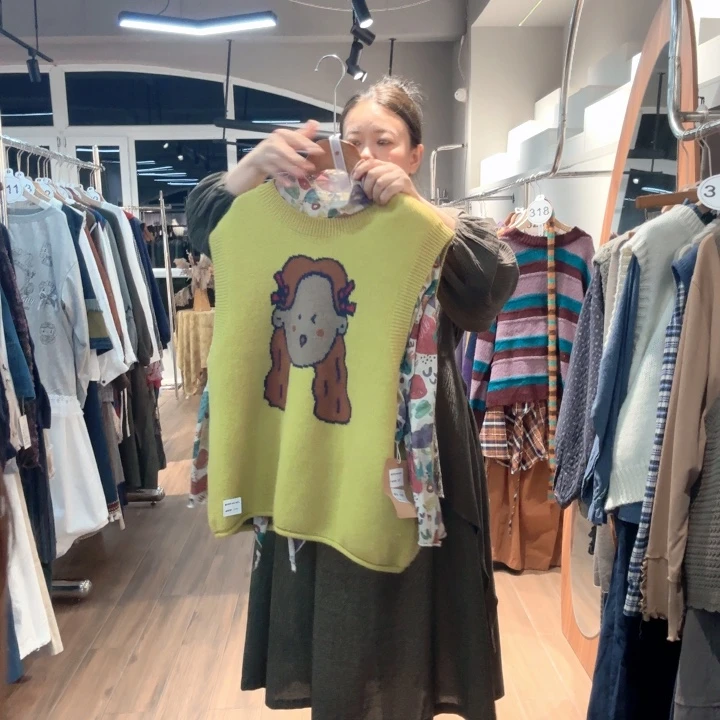 黄色马甲两件套12