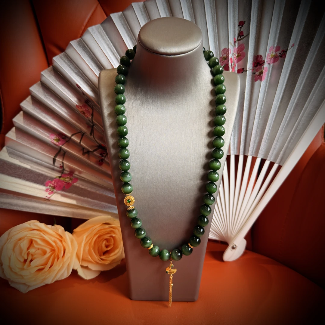 壹屿珠宝0307018k金配件和田玉传世级俄罗斯碧玉闪电一线绿猫颈饰