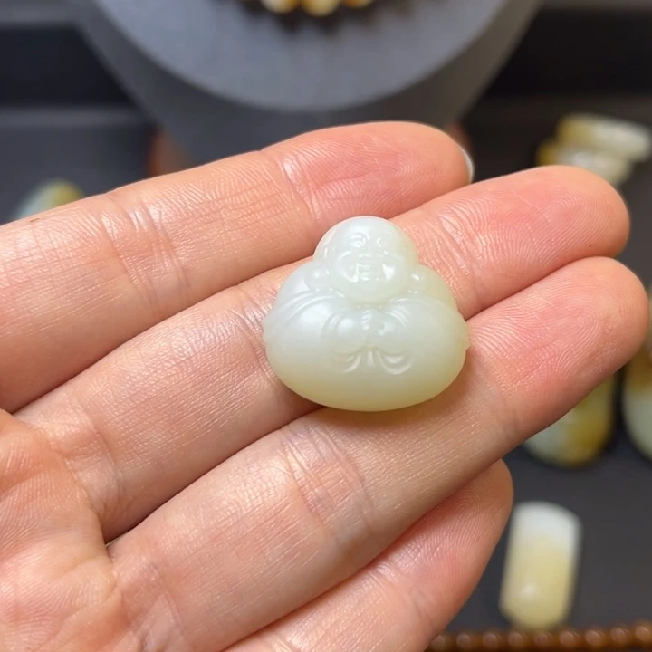 和田玉（糖玉）未镶嵌颈饰