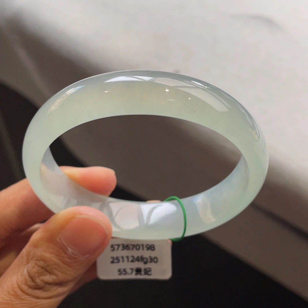 翡翠未镶嵌手镯冰晴贵妃手镯【强推】