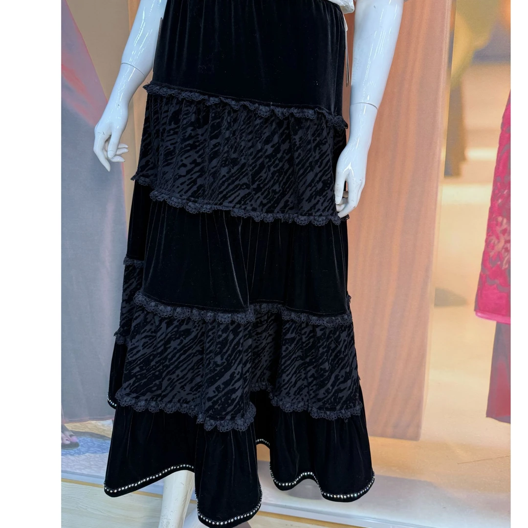 秀巧专柜高端丝绒蛋糕裙蕾丝带钻半裙1513款