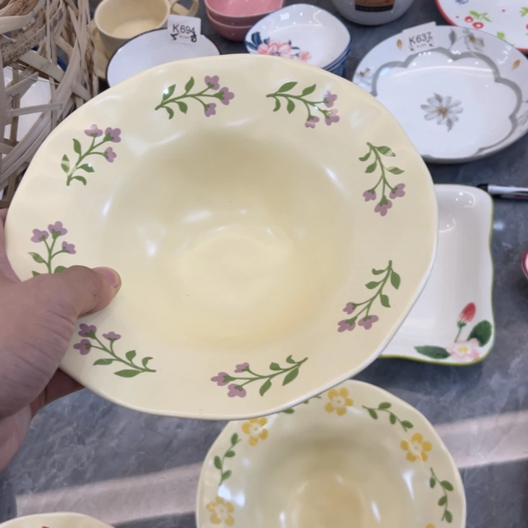 陶瓷微瑕餐具介意勿拍，满18飞！