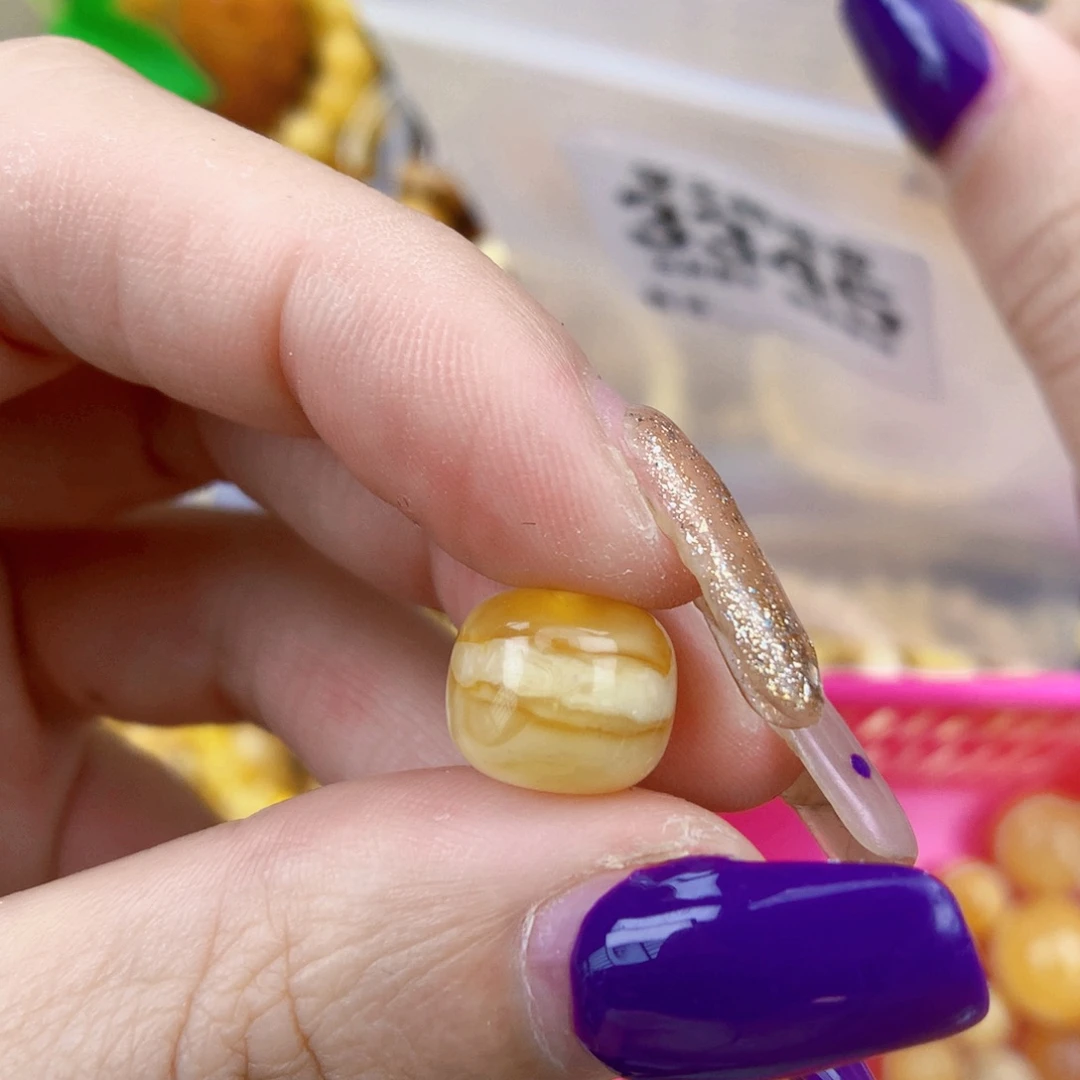 琥珀未镶嵌珠宝奇石11
