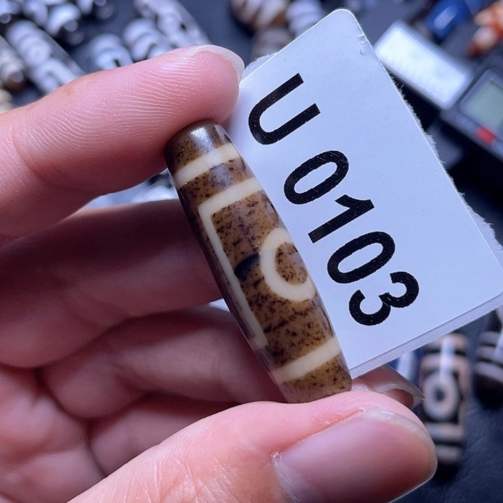 玛瑙/玉髓颈饰未镶嵌微瑕