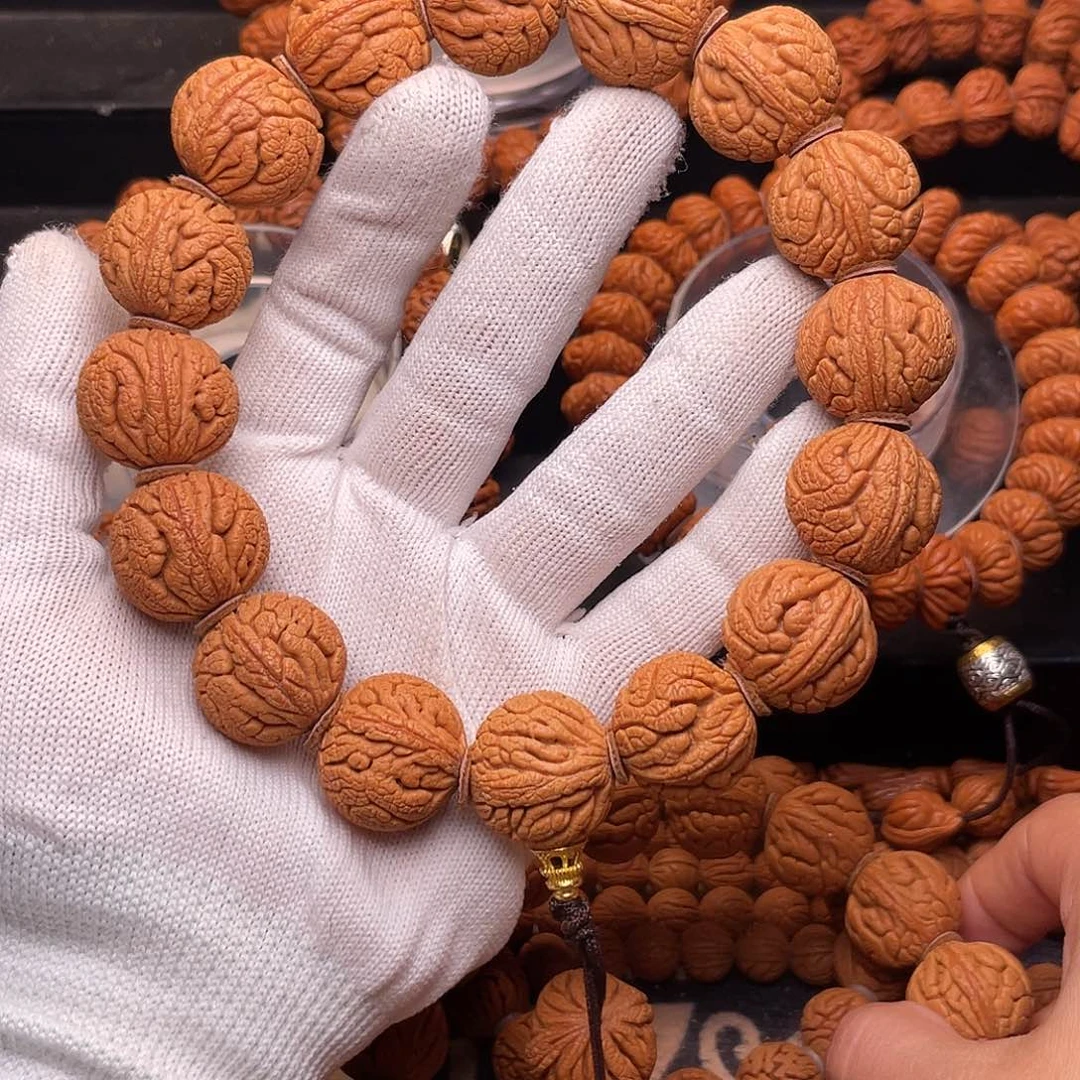 桃核把件21龙珠手持