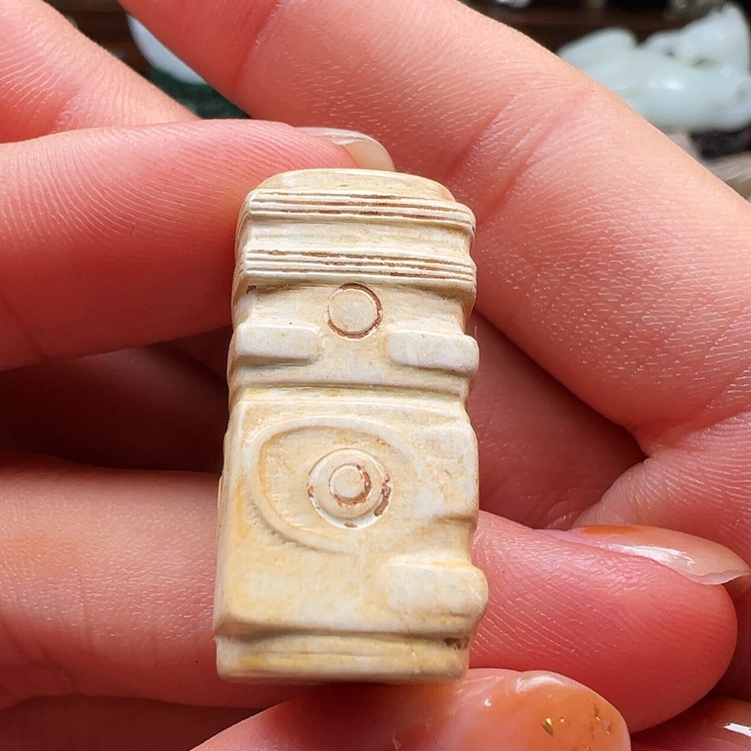 费*霞颈饰未镶嵌未镶嵌