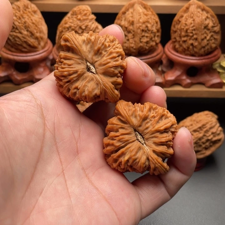 姜***仁把件文玩核桃南疆石092