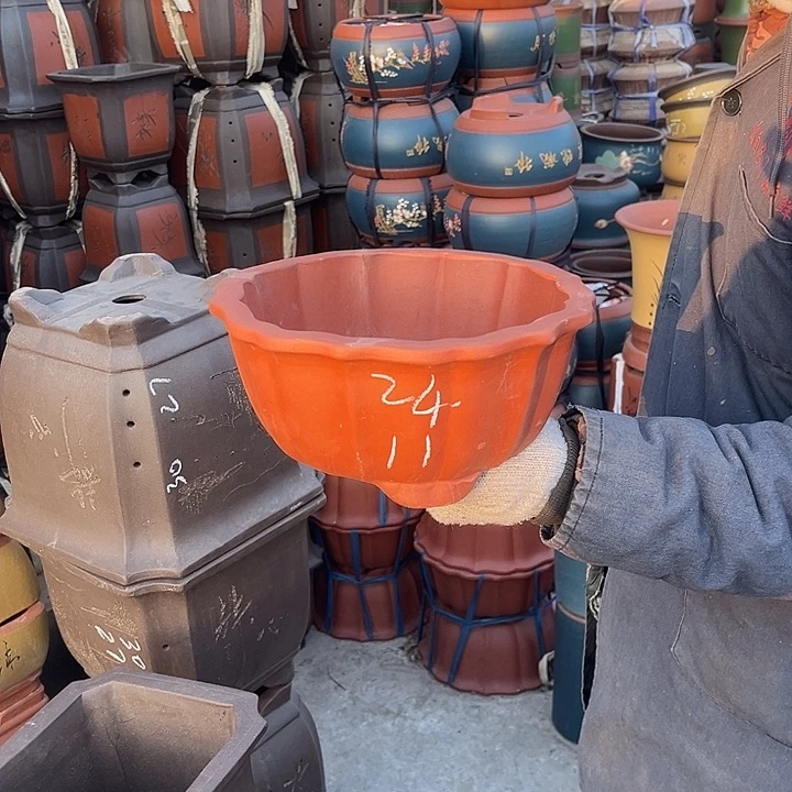 紫砂花盆紫砂花盆也