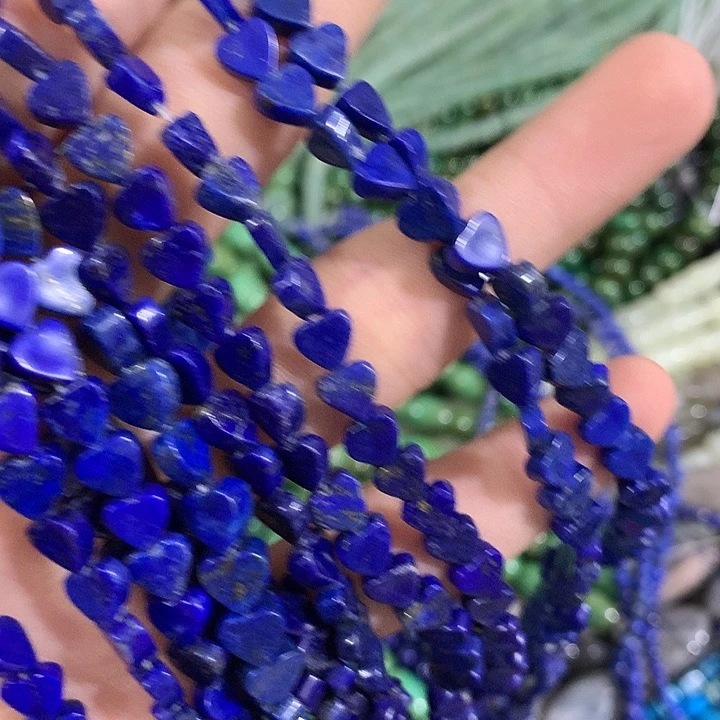 一条6mm青金石爱心
