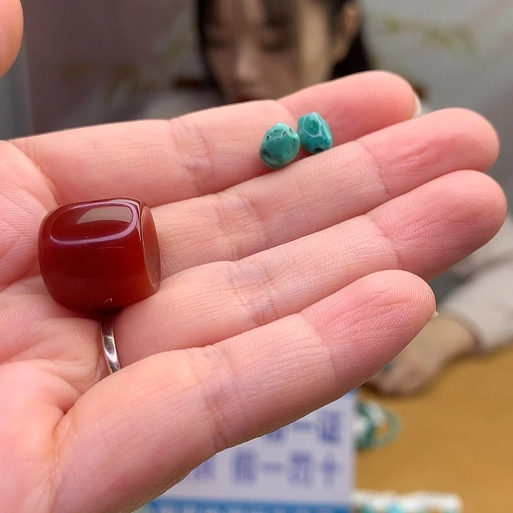 仙***球未镶嵌原矿玛瑙/玉髓