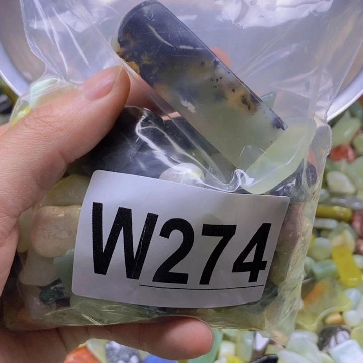 未镶嵌岫玉鱼缸石