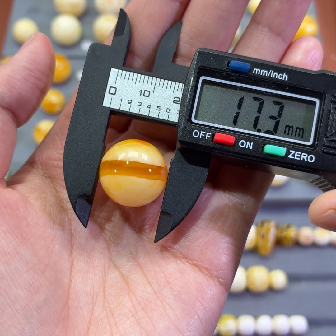 琥珀未镶嵌裸石圆珠